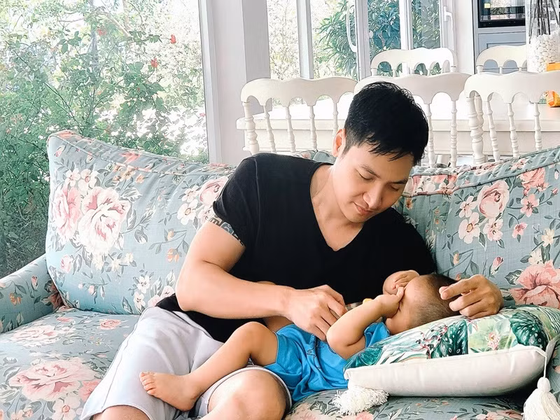 Mạnh Trường xây biệt thự view núi sau khi vợ sinh con thứ 3.