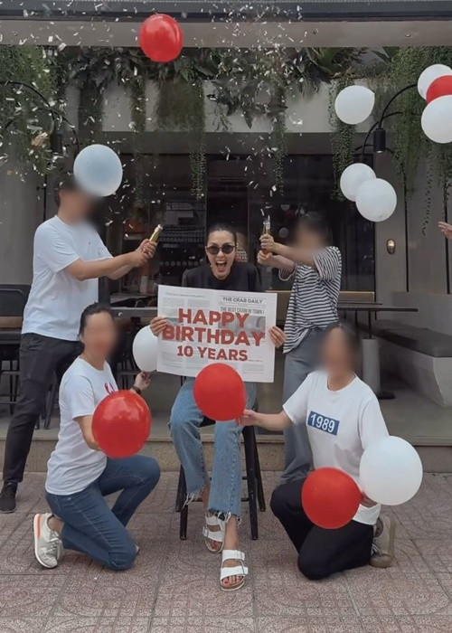 Dù nữ diễn viên rời showbiz nhiều năm nhưng mọi động thái của cô trên mạng xã hội đều nhận được sự quan tâm của khán giả.