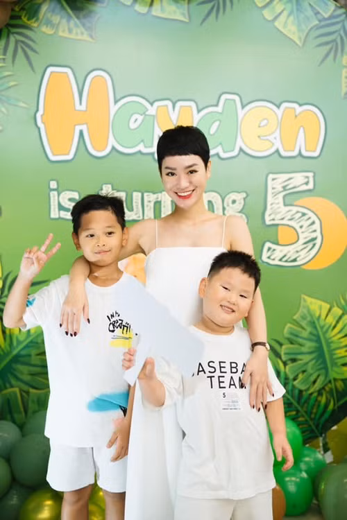 Trà My sinh bé Gia Huy vào tháng 11/2014 và bé Gia Hưng vào năm 2019.