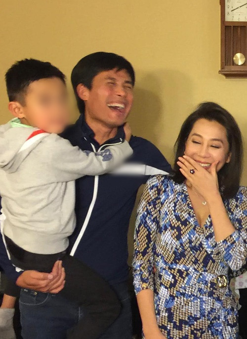 Nhân dịp Ngày của cha (16/6), Kỳ Duyên đăng loạt ảnh Trịnh Hội bên các con đồng thời cảm ơn chồng cũ.