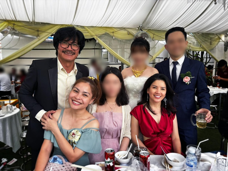 Tuyết Vân khá thân thiết với Ngọc Trinh - tình cũ của Công Ninh.