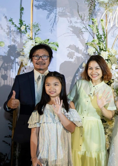 "Giờ tôi như đang chạy đua với thời gian để chăm sóc, dạy dỗ, mong con sớm trưởng thành”, Công Ninh chia sẻ.