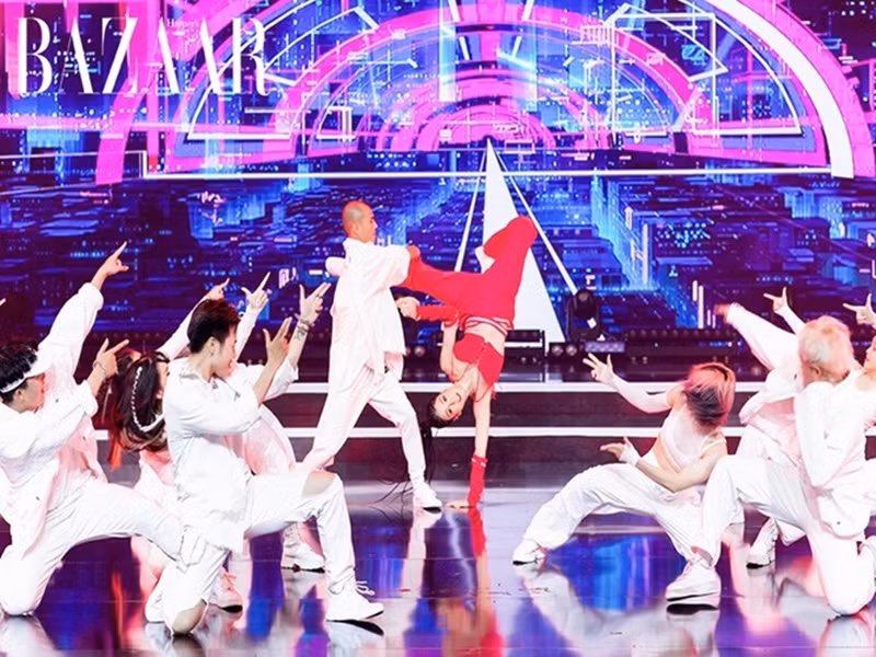 Diệp Lâm Anh chia sẻ, sau khi sinh nở, thể lực của cô không được tốt như trước. Ảnh: Bazaarvietnam.