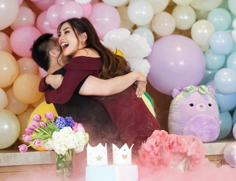 Chồng Võ Hoàng Yến vui mừng khi vợ mang bầu con gái.