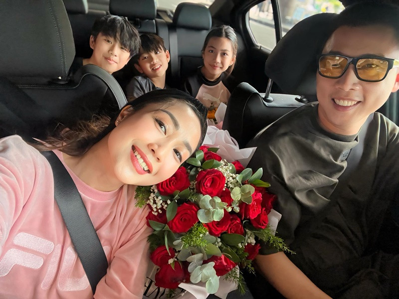 Ốc Thanh Vân - Minh Trí sống xa cách trong 7 tháng qua.