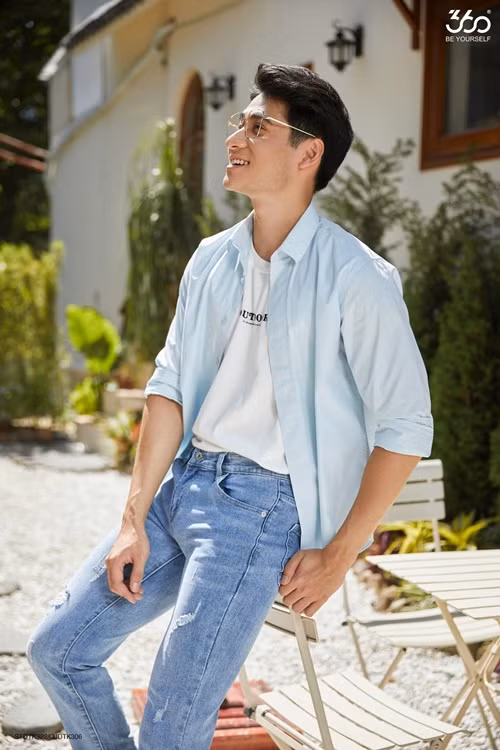 Nhờ ngoại hình nổi bật, Tuấn Ngọc theo đuổi con đường người mẫu trong những năm qua.