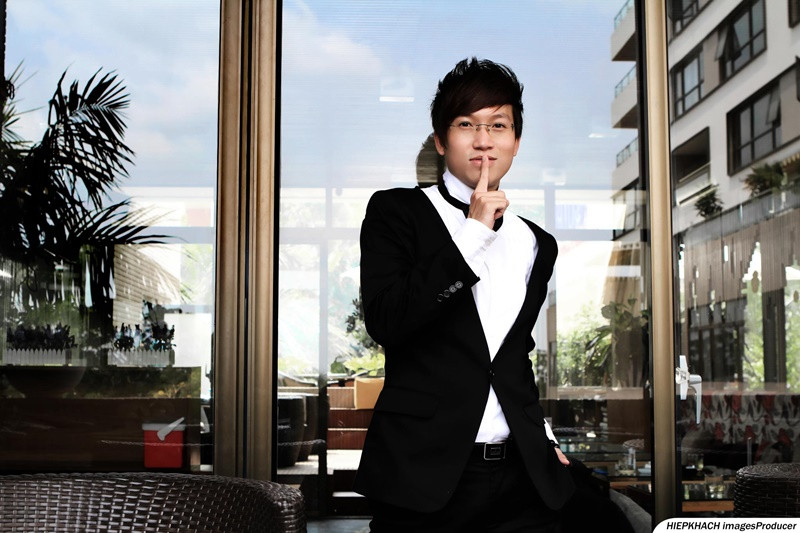 Sỹ Luân bị tai nạn giao thông nghiêm trọng vào 15 năm trước. Sau tai nạn, anh bị mất trí nhớ và mọi sinh hoạt từ ăn uống, vệ sinh cá nhân anh phải nhờ tới mẹ. Ảnh: FB Sỹ Luân.