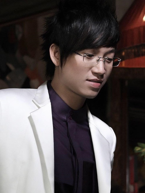 Theo Tổ Quốc, nhờ nỗ lực của bản thân cũng như được bạn bè, đồng nghiệp nhắc lại những kỷ niệm, Sỹ Luân phục hồi lại trí nhớ. Ảnh: FB Sỹ Luân.