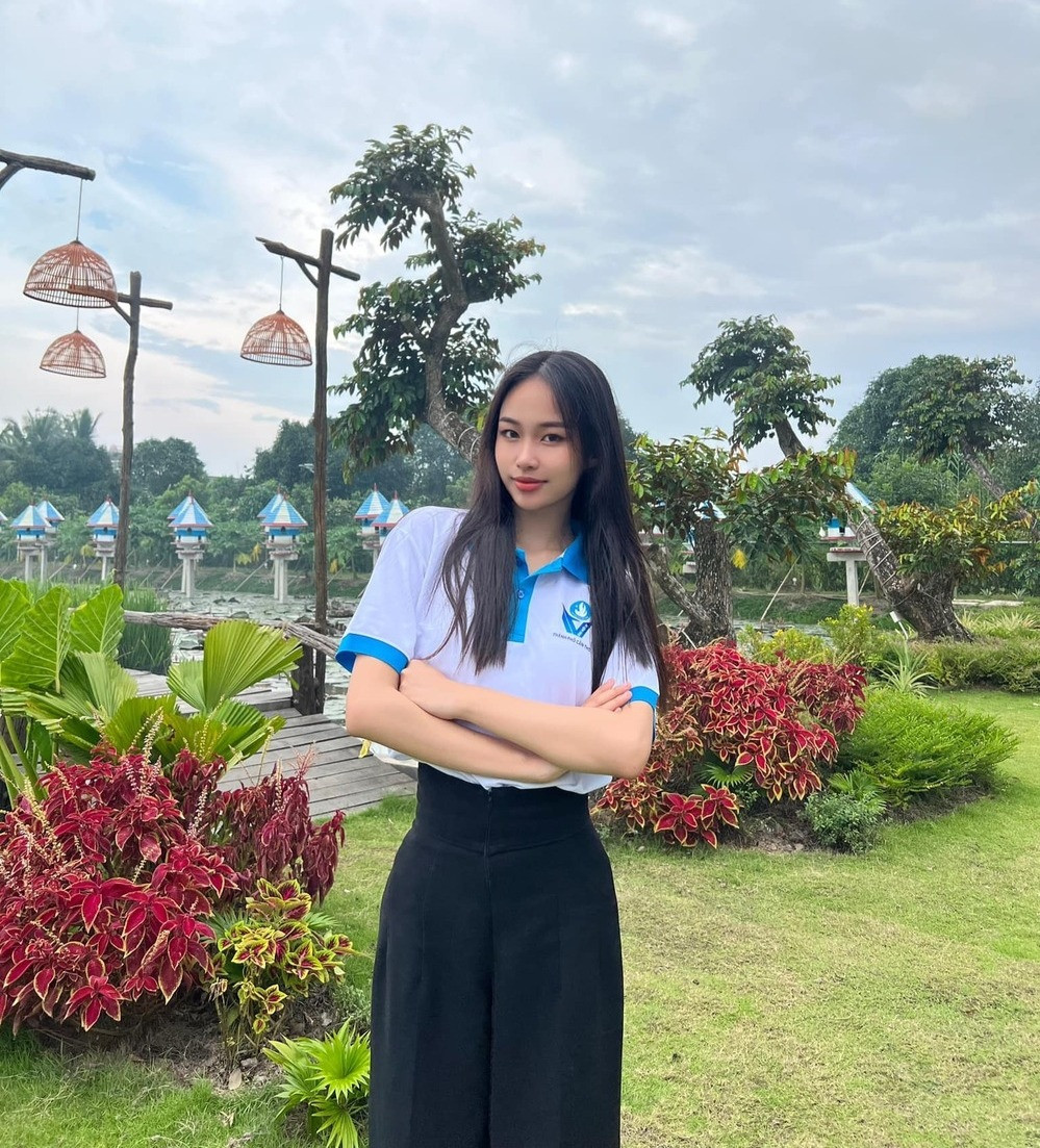 Quế Khanh không chỉ đạt nhiều thành tích ở dancesport mà còn thành công trong nghiên cứu khoa học, bao gồm: Giải 3 cuộc thi nghiên cứu khoa học kỹ thuật THPT cấp thành phố với dự án "Nghiên cứu biện pháp nâng cao nhận thức về Covid-19 cho thanh thiếu niên", giải Khuyến khích cuộc thi nghiên cứu kỹ thuật THPT cấp thành phố với dự án "Tìm hiểu kiến thức về Covid-19 qua trò chơi 'cờ Covid-19'" và giải Khuyến khích sáng tạo Thanh Thiếu niên nhi đồng cấp thành phố Cần Thơ với các dự án "Nghiên cứu hệ thống lọc khí thải phòng thí nghiệm" và "Nghiên cứu xà phòng chuyên dụng cho phòng thí nghiệm".