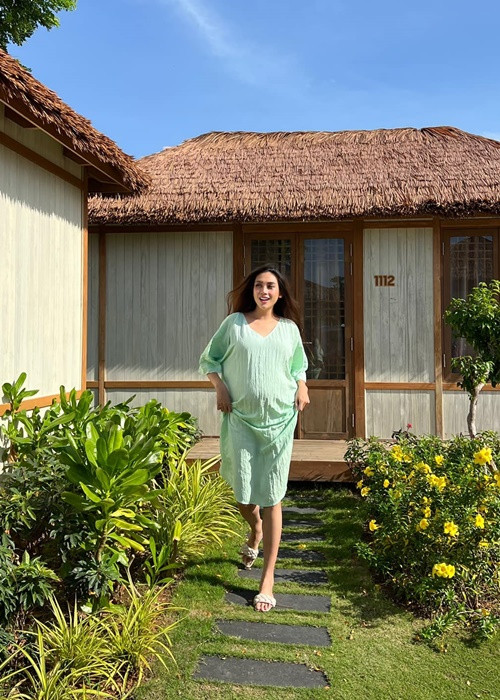 Võ Hoàng Yến còn chia sẻ hậu trường hài hước khi làm người mẫu. Ảnh: FB Võ Hoàng Yến.