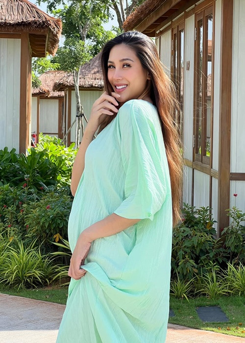 Võ Hoàng Yến mang bầu 32 tuần và từ Mỹ về Việt Nam cách đây ít ngày. Ảnh: FB Võ Hoàng Yến.