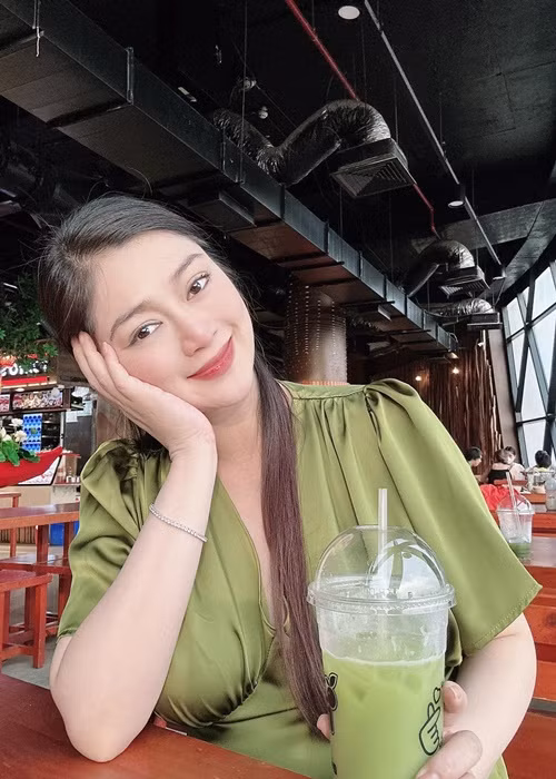 Chồng Thanh Trúc chưa lộ diện.