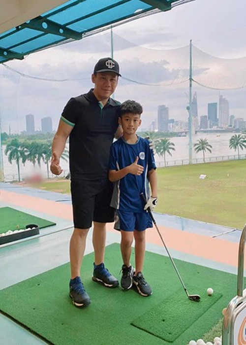 Con trai Lệ Quyên cũng được bố - doanh nhân Đức Huy yêu chiều hết mực. Ảnh: FB Đức Huy.