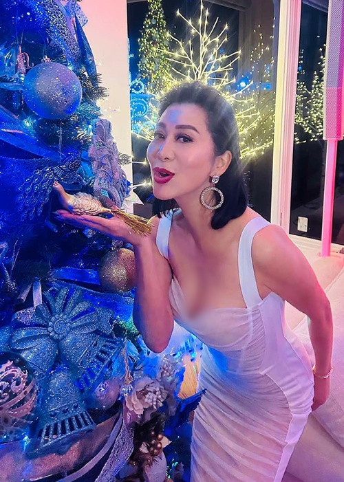 Phong cách thời trang của Kỳ Duyên được khen ngợi tinh tế, giúp cô tôn vóc dáng.