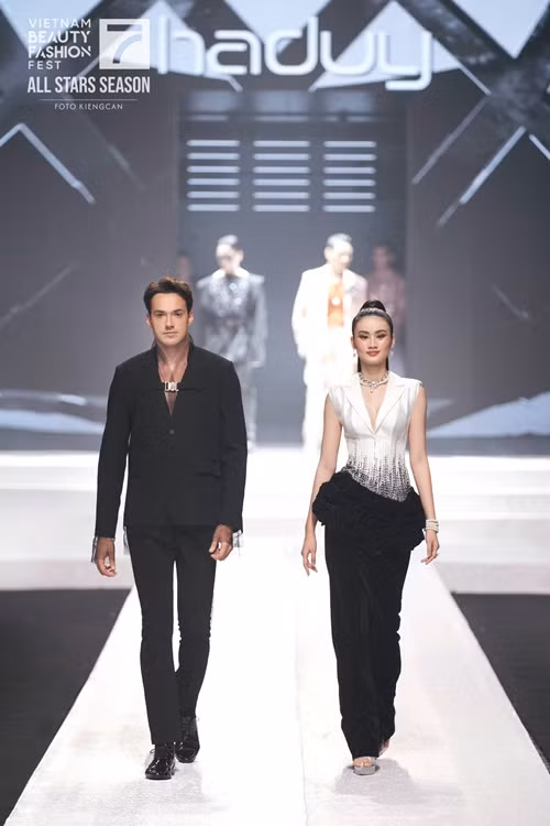 Chân dài 22 tuổi sẽ trở lại Úc khi kết thúc kỳ nghỉ hè vào ngày 28/7.