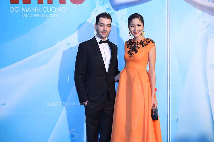 Show diễn Thu Đông 2016 với tên gọi Huyền thoại những chiếc đầm đen của Đỗ Mạnh Cường sẽ diễn ra vào ngày 9/12 tới đây với sự tham gia của nhiều gương mặt nổi tiếng trong làng giải trí Vbiz.