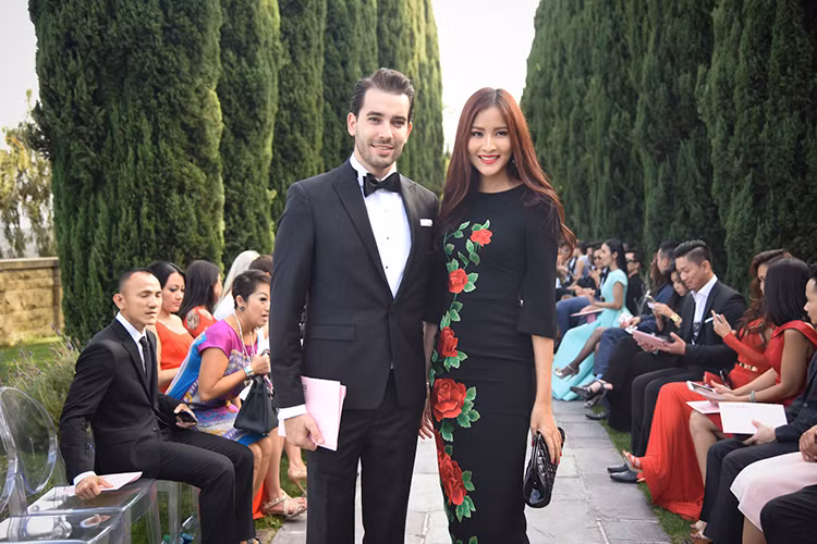 Người đẹp xứ chùa vàng cho biết, mỗi chuyến sang Việt Nam đều để lại trong lòng cô nhiều ấn tượng bởi cô rất yêu thích văn hóa, ẩm thực và sự thân thiện của người dân. 