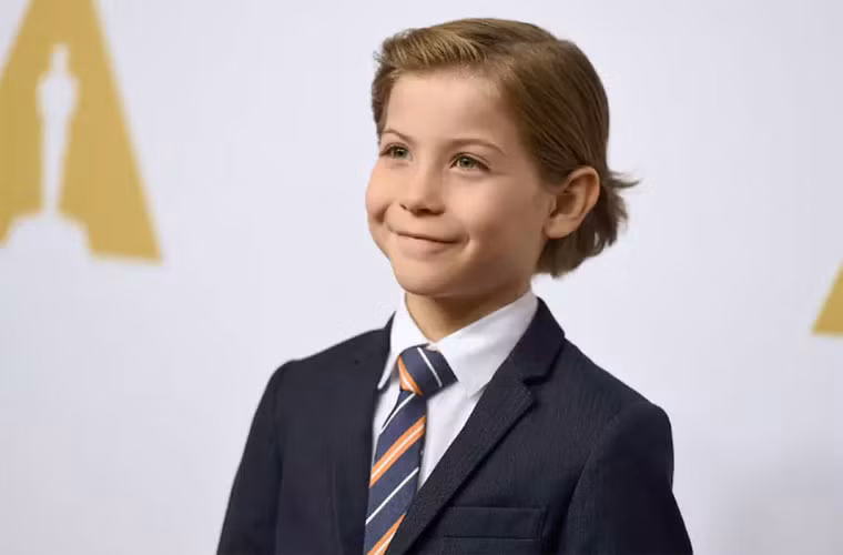 Jacob Tremblay đạt được hơn 20 giải thưởng và cả đề cử Screen Actors Guild Award. Tài sản hiện tại của Jacob khoảng 200.000 USD và nhiều người dự đoán trong tương lai, Jacob sẽ có thu nhập cao hơn nữa bởi năm 2017, diễn viên nhí người Canada còn tham gia bộ phim Wonder, đóng cùng ngôi sao Julia Roberts.