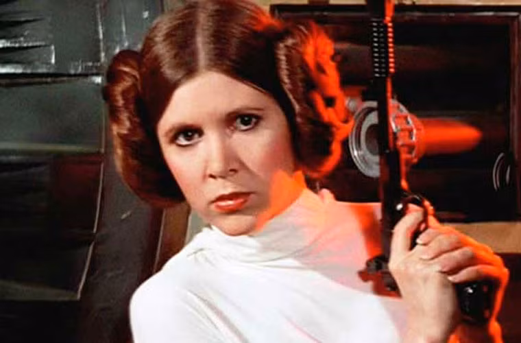 Carrie Fisher, nổi tiếng với vai công chúa Leia của Star Wars đã qua đời ở tuổi 60 vào ngày 27/12/2016 sau một cơn đau tim ngày 23/12. (Ảnh: NDTV.com)