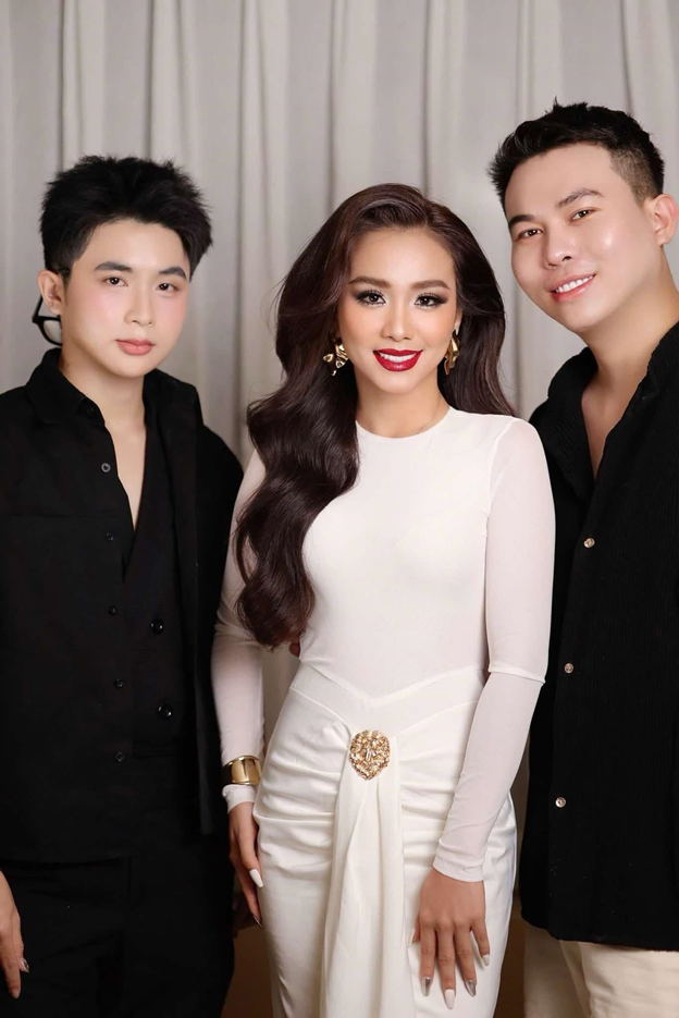 Thực tế, Ngọc Thiện không tham gia cuộc thi hoa hậu với tư cách thí sinh mà đảm nhận vai trò Phó ban Truyền thông cho cuộc thi Hoa hậu Doanh nhân Du lịch Biển 2024.