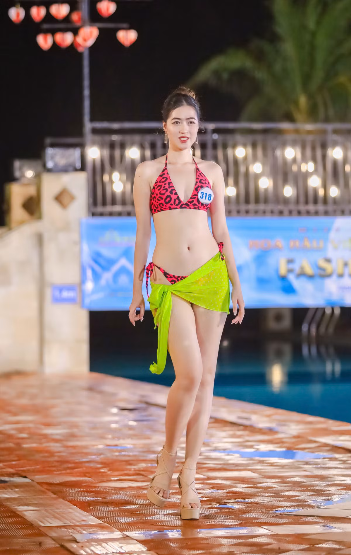 Đây là một trong những điểm nhấn đặc biệt thuộc khuôn khổ cuộc thi, nhằm tôn vinh vẻ đẹp tự nhiên và sự tự tin của các thí sinh trước khi bước vào đêm chung kết.