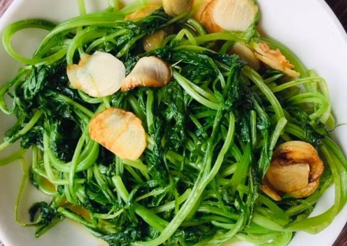  Tăng cường hệ miễn dịch: rau cải mizuna chứa nhiều vitamin A và C rất tốt cho hệ miễn dịch, tăng sức đề kháng. Đã có nhiều nghiên cứu cho rằng, việc thiếu vitamin C trong chế độ ăn uống sẽ dễ làm suy yếu hệ thống miễn dịch, khiến cơ thể dễ mắc bệnh hơn. Vì vậy nên bổ sung nhiều rau xanh, đặc biệt là rau cải mizuna để tăng cường và củng cố hệ thống miễn dịch. Ảnh minh họa