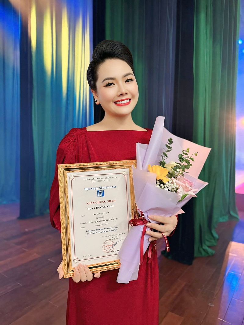 Luong Nguyet Anh gianh huy chuong vang Lien hoan Am nhac Toan quoc