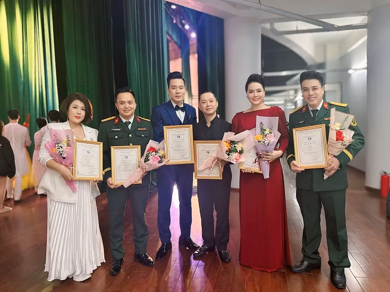 Luong Nguyet Anh gianh huy chuong vang Lien hoan Am nhac Toan quoc-Hinh-3