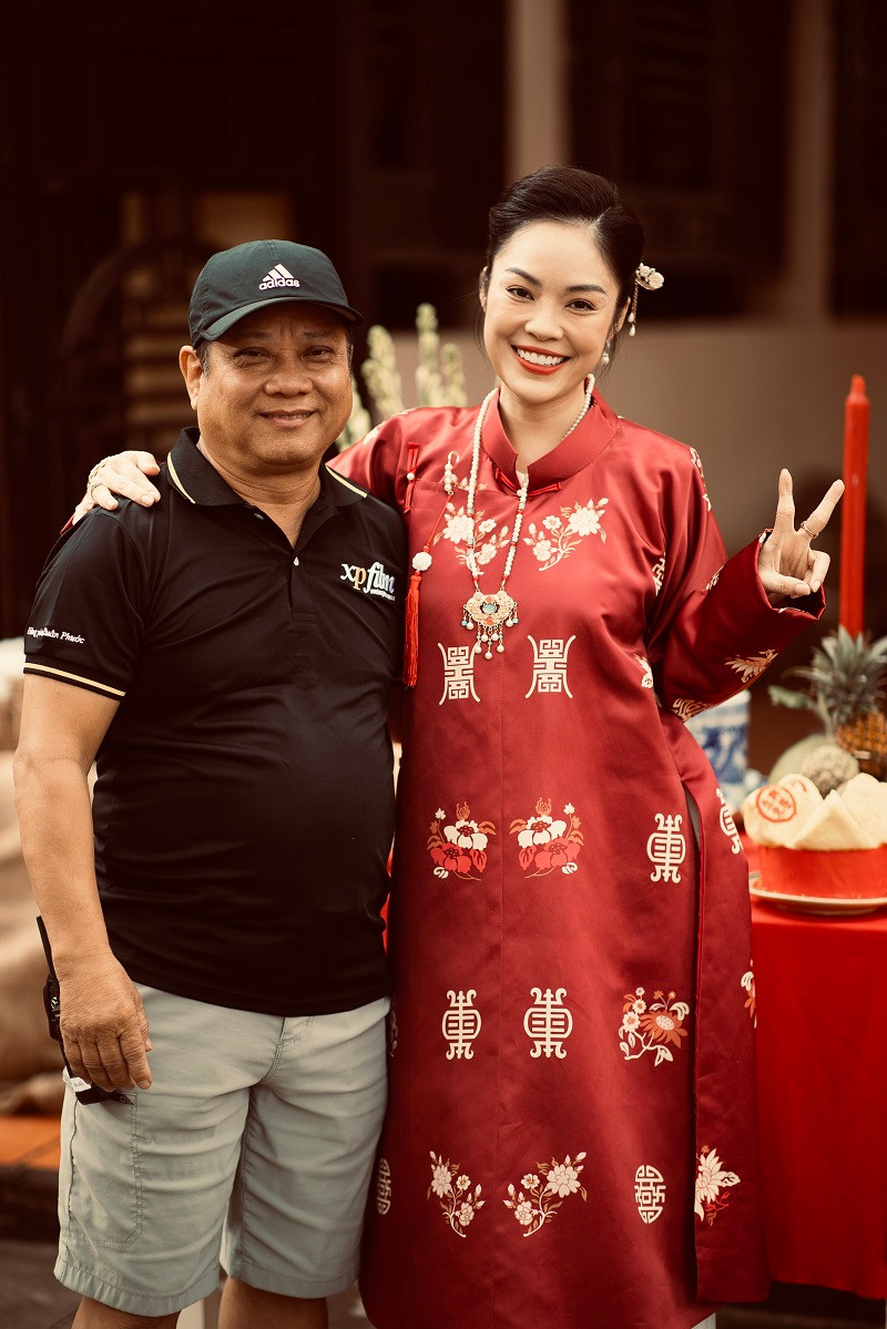 Dương Cẩm Lynh đã hóa thân vào nhiều nhân vật khác nhau, từ những cô gái ngây thơ, trong sáng đến những người phụ nữ mạnh mẽ, trải qua nhiều sóng gió cuộc đời. Mỗi vai diễn của cô đều mang một màu sắc riêng, thể hiện sự đa dạng trong khả năng diễn xuất. Những vai diễn để đời của Dương Cẩm Lynh đã giúp cô ghi dấu ấn trong lòng khán giả. Cô không ngại thử thách bản thân với những vai diễn có tính cách phức tạp, đòi hỏi sự đầu tư kỹ lưỡng về tâm lý. Cô đã chứng minh rằng nghệ thuật không có giới hạn và một diễn viên giỏi có thể hóa thân vào bất kỳ nhân vật nào.