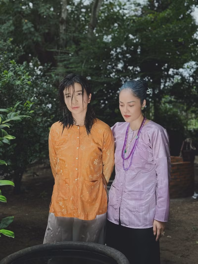 Sự thành công của những cảnh quay này không chỉ nhờ vào sự cố gắng của từng cá nhân mà còn bởi sự phối hợp ăn ý giữa các diễn viên. Kim Tuyến, Thúy Diễm và Dương Cẩm Lynh đã có nhiều năm làm việc chung và hiểu rõ nhau. Chính vì vậy, họ có thể phối hợp nhịp nhàng, tạo nên những thước phim đầy cảm xúc.