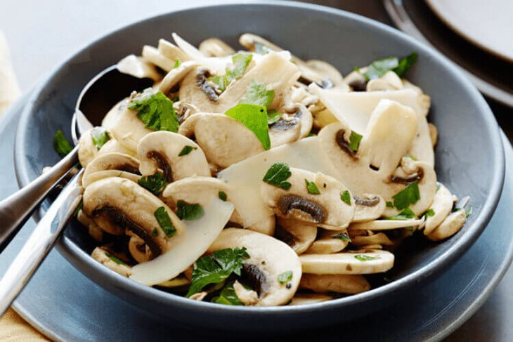 Tăng cường sức khỏe não bộ: Nấm mỡ rất giàu ergosterol, một chất chống oxy hóa tốt có thể chuyển hóa thành vitamin D2 và giúp hệ trung ương thần kinh của bạn phát triển khỏe mạnh. Ăn nấm mỡ thường xuyên sẽ giúp bạn tăng cường trí nhớ, chống lại các bệnh rối loạn nhận thức, sa sút trí tuệ, Alzheimer và một số bệnh thoái hóa thần kinh khác. Ảnh Internet