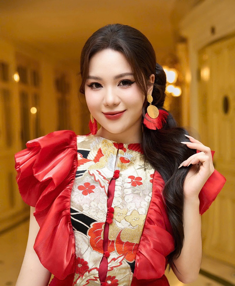 “Đây là niềm hạnh phúc lớn lao, là dấu mốc đặc biệt trong sự nghiệp ca hát của Minh Phương”, nữ ca sĩ chia sẻ sau khi nhận giải thưởng.