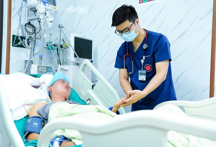 Dau hieu canh bao con dot quy nao, dot quy tim can cap cuu