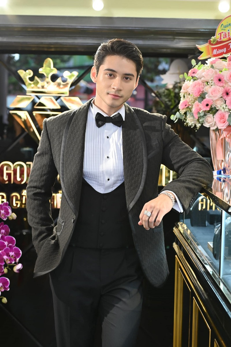 Nam vuong Tuan Ngoc dat muc tieu vao Top 5 Mr World 2024