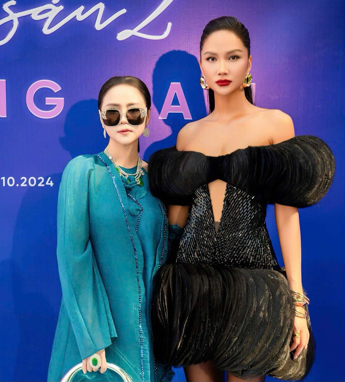 Giám khảo vòng tuyển chọn gồm có: Hoa hậu H'hen Niê, siêu mẫu Hạ Vy, NTK Hương Queen, NTK Anh Thư, Quán quân The New Mentor Lê Thu Trang và Phó Giám đốc Nhà hát Lớn Chu Anh Hùng.