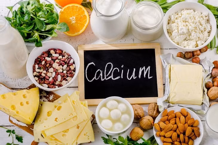 Nguoi benh soi than khi nao co the bo sung canxi?