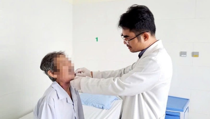 Phai cat bo luoi vi vet loet nho, chuyen gia canh bao