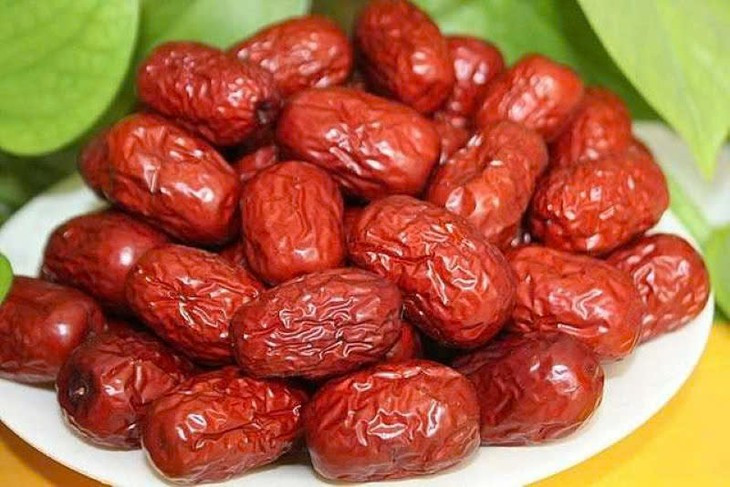 Cải thiện khả năng miễn dịch: Với hàm lượng vitamin C dồi dào, hồng táo có hiệu quả chống oxy hoá cao, giúp cải thiện khả năng miễn dịch, đào thải một số benzene, kim loại nặng ra khỏi cơ thể. Ảnh minh họa