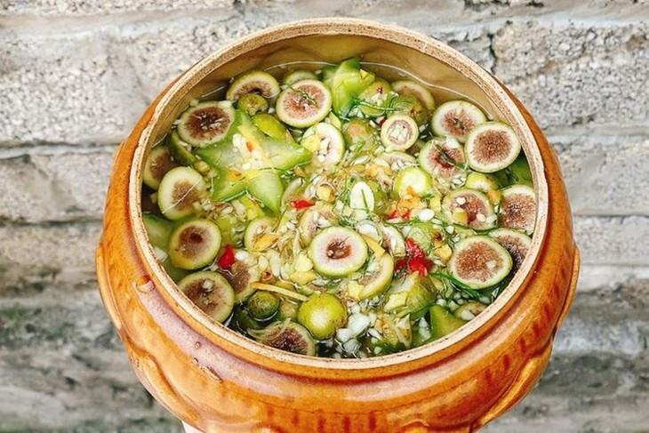  Ăn sung hỗ trợ sức khỏe tiêu hóa: Quả sung là một nguồn chất xơ tuyệt vời, giúp hỗ trợ tiêu hóa và thúc đẩy nhu động ruột thường xuyên. Đặc tính nhuận tràng tự nhiên của chúng có thể giúp ngăn ngừa táo bón và duy trì đường ruột khỏe mạnh. Ảnh minh họa