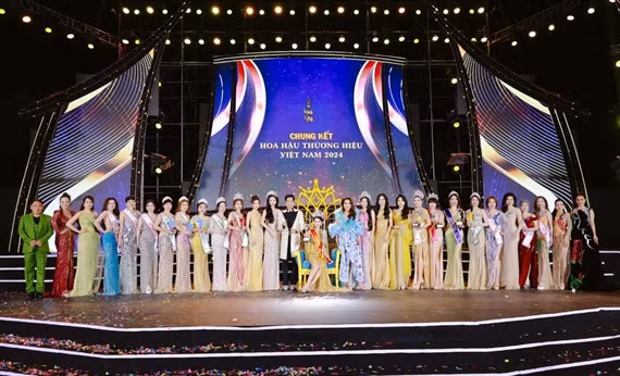 My nhan que Phu Tho dang quang Hoa hau Thuong hieu Viet Nam 2024-Hinh-4