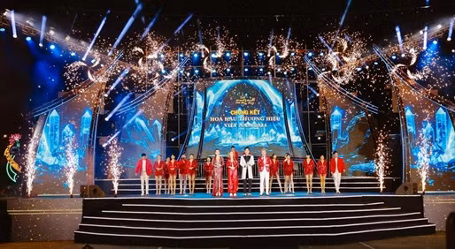 My nhan que Phu Tho dang quang Hoa hau Thuong hieu Viet Nam 2024-Hinh-10