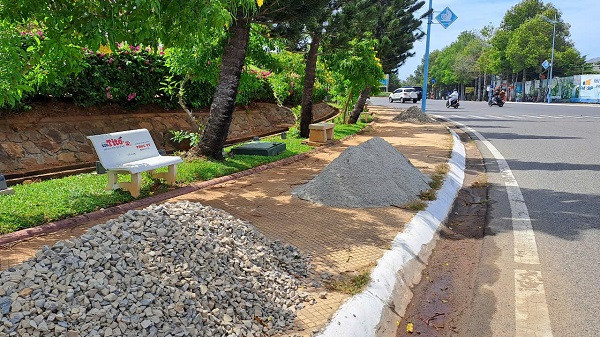 BR-VT: Can canh cong trinh tuyen ong thoat nuoc thai duong Le Hong Phong-Hinh-17