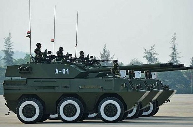 Pháo tự hành diệt tăng PTL-02 (Trung Quốc sản xuất) trong cuộc duyệt binh của Quân đội Myanmar. PTL-02 dùng pháo cỡ nòng 100mm tích hợp khả năng bắn tên lửa chống tăng qua nòng.
