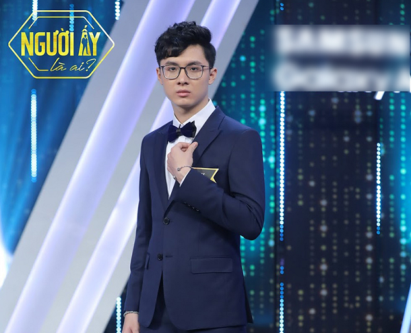  Noway đã gây ấn tượng bởi vẻ ngoài điển trai, thư sinh và nụ cười tỏa nắng. Anh chàng còn được ví là 'cực phẩm' của Người Ấy Là Ai.