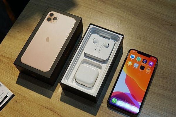 iPhone 11 Pro 256GB: 849 USD (tiết kiệm 150 USD)