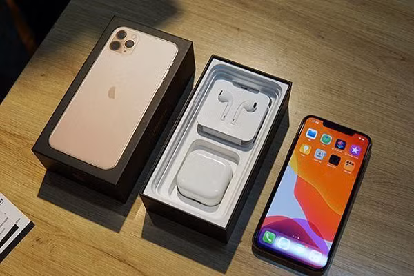iPhone 11 Pro 256GB: 849 USD (tiết kiệm 150 USD)