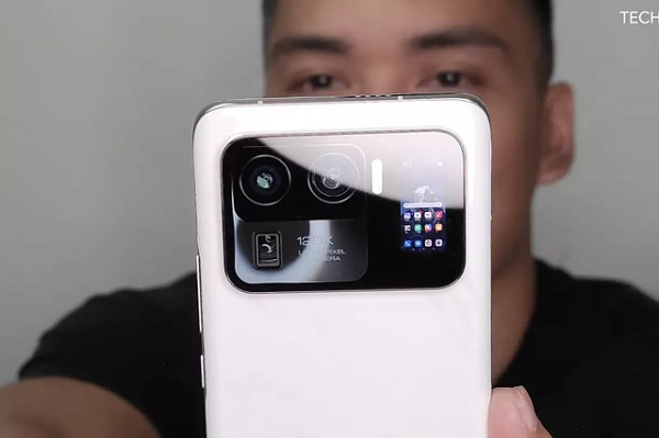 Không lâu sau khi ra mắt chiếc smartphone cao cấp Mi 11, hãng công nghệ Xiaomi được cho là sẽ ra mắt thêm 2 phiên bản cao cấp hơn, với tên gọi lần lượt Mi 11 Pro và Mi 11 Ultra.