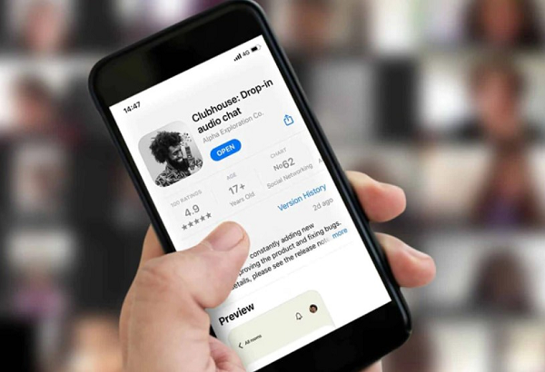 Từ những cuộc trao đổi nhỏ giữa đồng nghiệp với nhau trong giờ giải lao, đến những cuộc thảo luận với sự góp mặt của các chuyên gia, thường có sự tham dự của hàng ngàn người nghe khác.