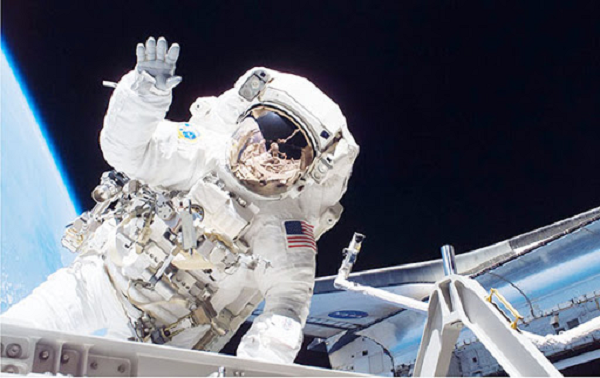 Chúng ta có thể dự đoán cách bào thai phát triển trong bụng mẹ nhờ việc tái hiện sự hình thành phôi người trong không gian. Có một số sáng kiến nghiên cứu đang được thực hiện trên các mô hình não người thu nhỏ trong phòng thí nghiệm của Alysson trên ISS.