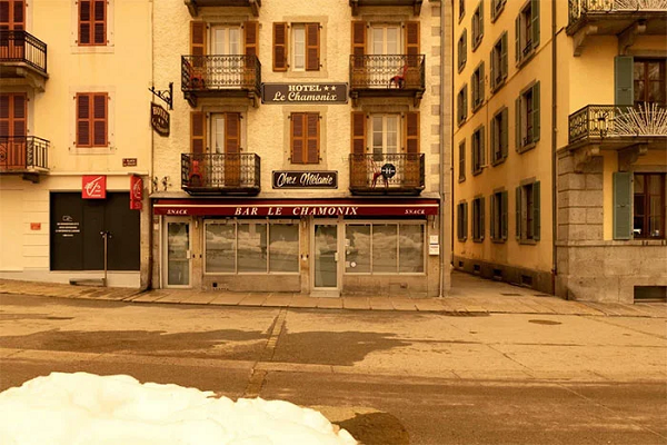 Không khí kỳ lạ khiến du khách tỏ ra vô cùng thích thú. Bên cạnh đó không ít người cũng lo lắng về ảnh hưởng của hiện tượng này tới sức khỏe.